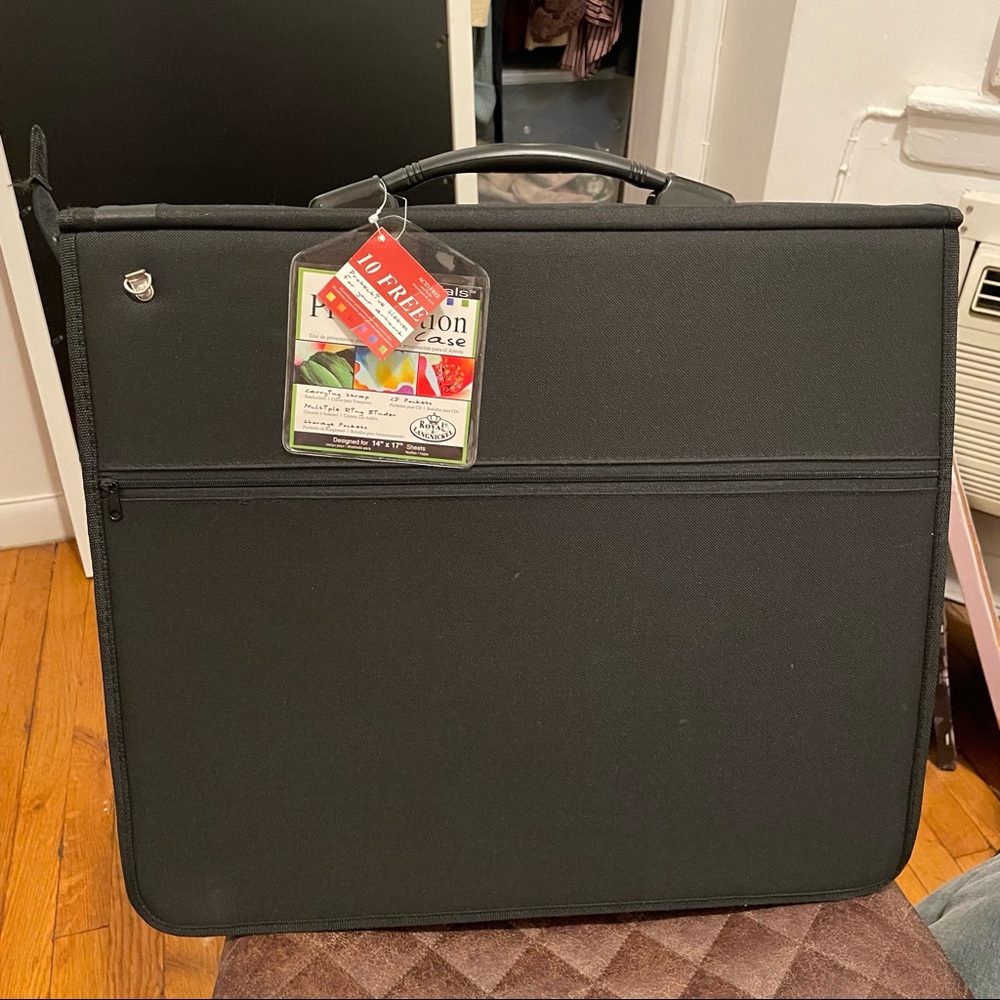 14” x 17” Sheet protector portfolio